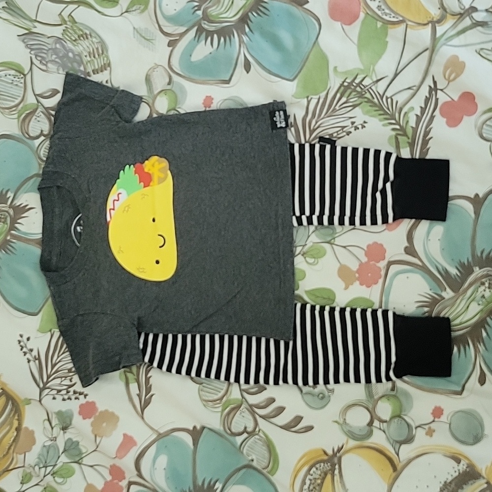 Whistle & Flute Short-sleeve T-shirt Pants Set